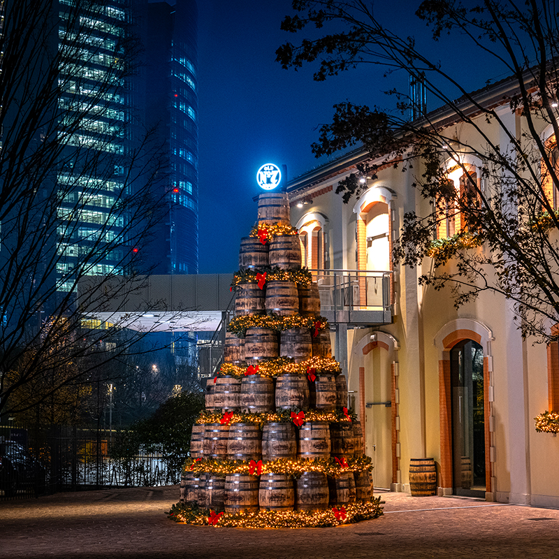 Urban Activation - US UP & Below the line - Holiday Barrel Tree
